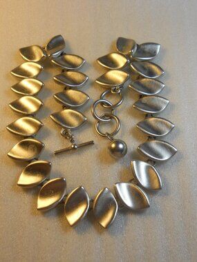 Anne Klein - Modern Design Necklace   830